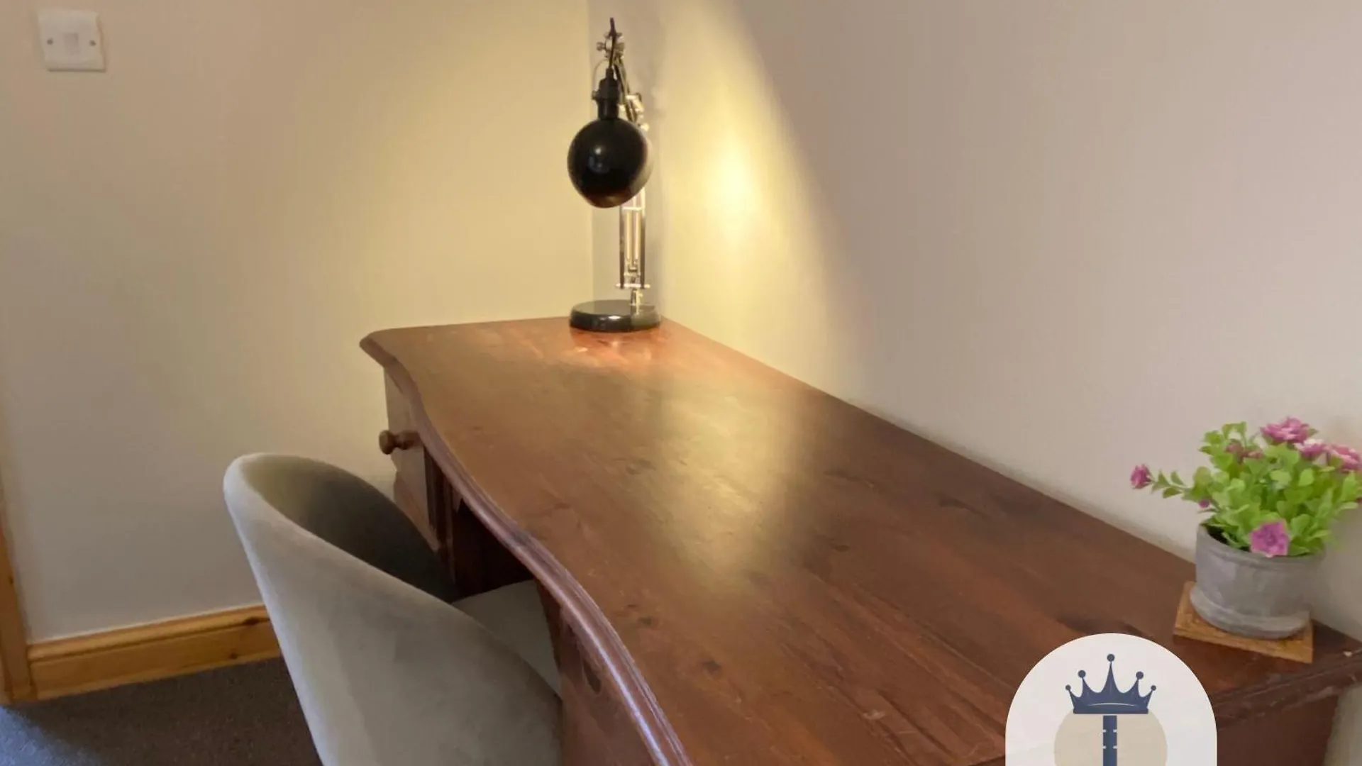 Beautiful Self-Contained Cottage Ickenham
