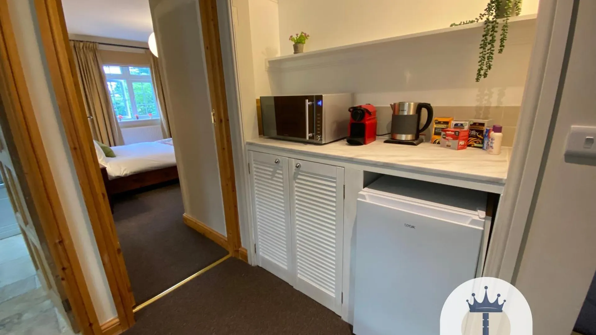 Beautiful Self-Contained Cottage Ickenham 0*,